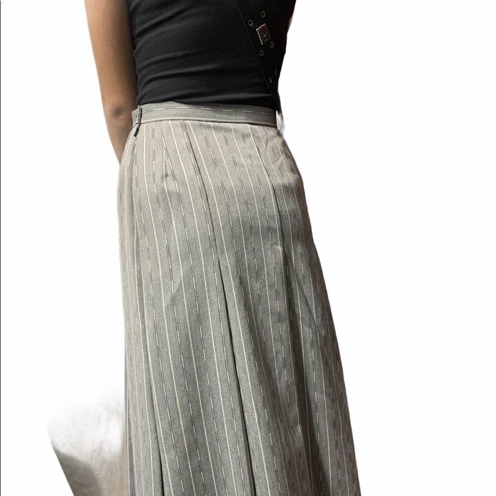Jaeger High Waisted Wool Blend Skirt - Picture 2 of 9